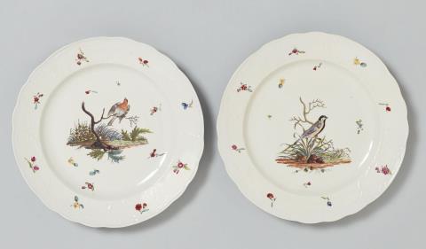  Ansbach - Two Ansbach porcelain plates decorated with birds