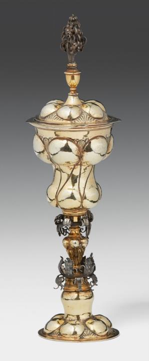 Andreas I Gilg - A small Augsburg silver gilt columbine cup. Marks of Andreas Gilg, 1632 - 33.