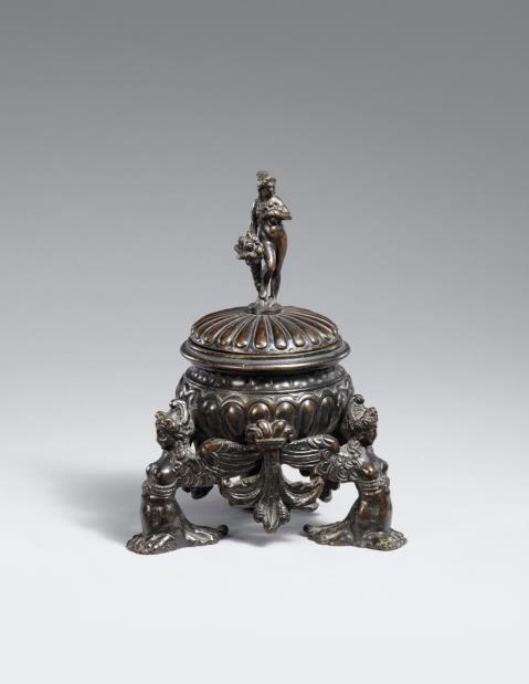 Northern Italy - A late 16th century North Italian cast and patinated bronze inkwell
