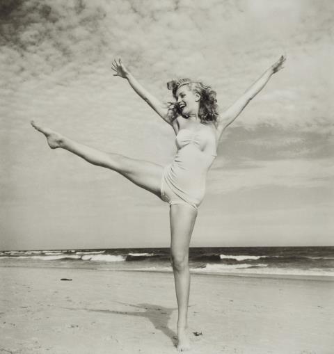 André De Dienes - Marilyn Monroe at Tobey Beach, Long Island