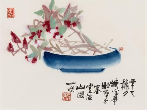Hua Fu - Schale mit Blumenzweigen. Tusche und Farben auf Papier. Aufschrift, zyklisch datiert xinsi (2001), sign.: Fu Hua und Siegel: Fu, Yunjian cheng tong und ein weiteres.