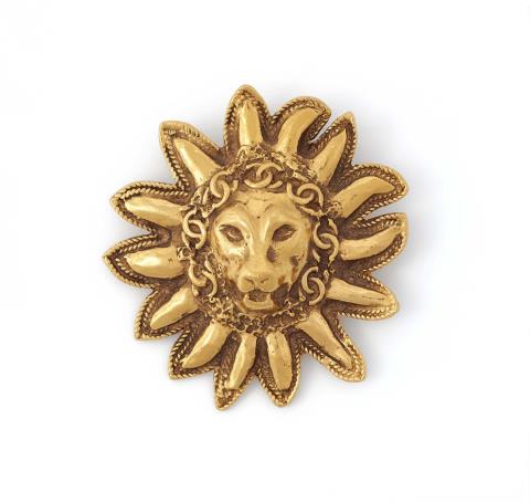 Chanel - A Chanel lion mascaron brooch, 1980s