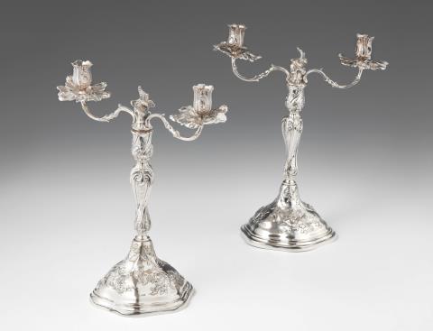 Johann Philipp Heckenauer - A pair of Augsburg Rococo silver candelabra