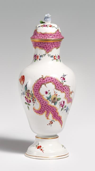 A Höchst porcelain vase and cover