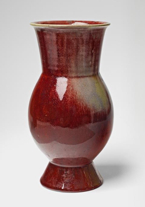  Steinzeugfabrik und Kunsttöpferei Reinhold Hanke - A copper-red feldspar glazed stoneware vase