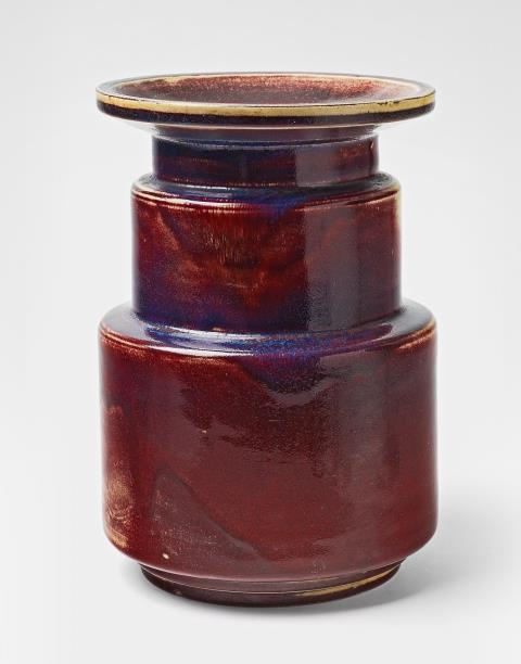  Steinzeugfabrik und Kunsttöpferei Reinhold Hanke - A tiered copper-red feldspar glazed stoneware vase