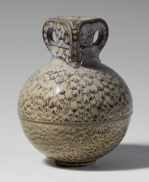  Steinzeugfabrik und Kunsttöpferei Reinhold Hanke - A three-handled feldspar glazed stoneware vase