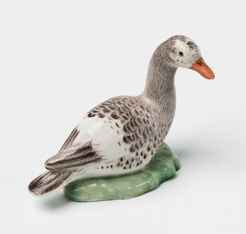  Fürstenberg - A small Fürstenberg porcelain figure of a sitting goose