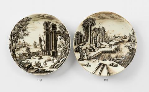 Manufaktur Claudius Innocentius Du Paquier Wien - A Du Paquier porcelain saucer with a merchant navy scene