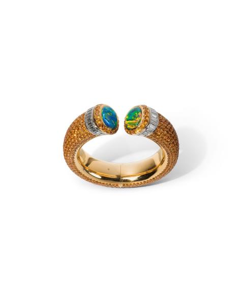 Gebrüder Hemmerle - An 18k gold and harlequin opal cocktail bracelet