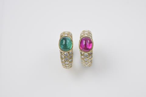 Gebrüder Hemmerle - A pair of 18k gold and coloured stone eternity rings