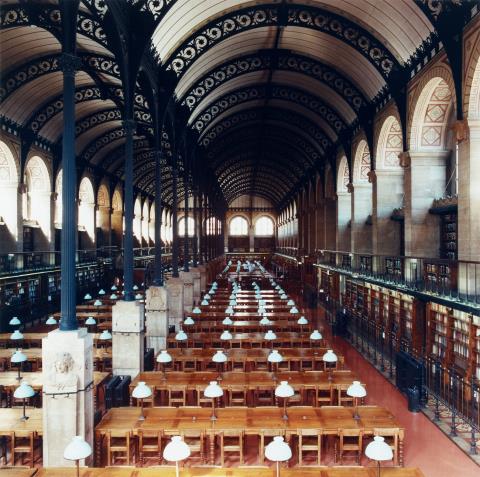 Candida Höfer - Bibliothèque Sainte-Geneviève Paris II