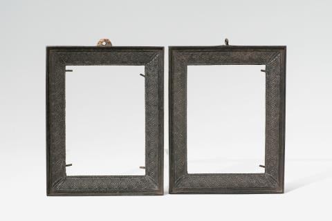  Königliche Eisengießerei Berlin - A pair of cast iron miniature frames
