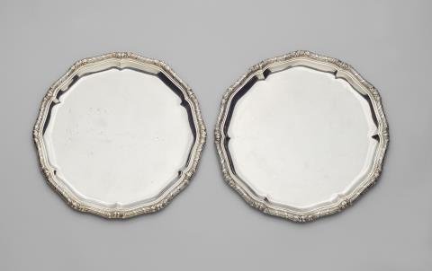 Gebrüder Friedländer - A pair of Berlin silver salvers made for Emperor William II