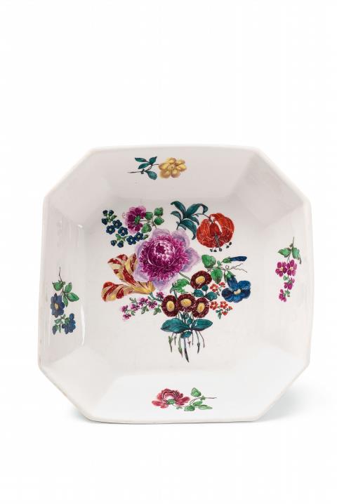 Wilhelm Caspar Wegely - An octagonal Wegely porcelain dish with finely painted flowers