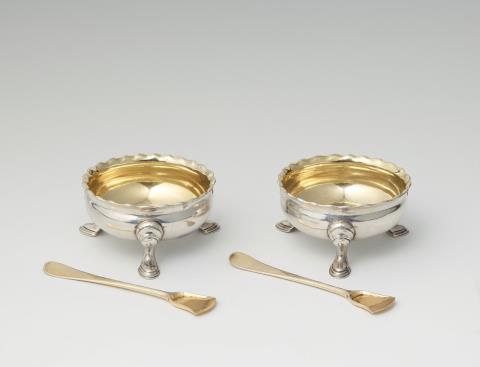 Heinrich Johann Gustavson - A pair of Estonian silver gilt salts