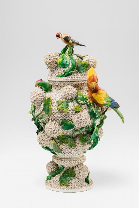 Johann Joachim Kaendler - A Meissen porcelain snowball flower vase with birds