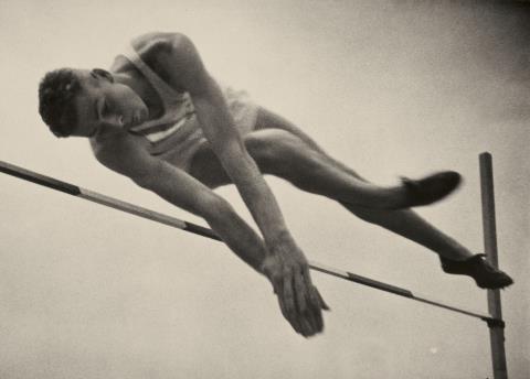 Leni Riefenstahl - High jumper