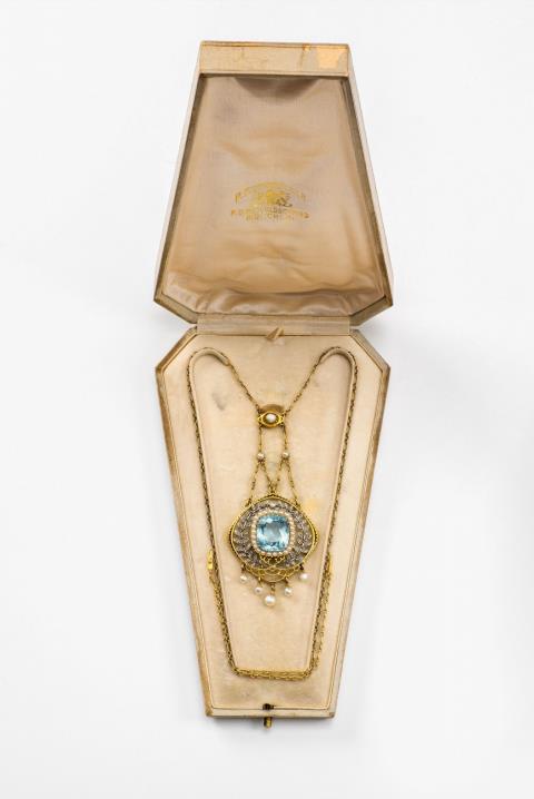Karl Rothmüller - A Belle Epoque 14k gold and aquamarine collier