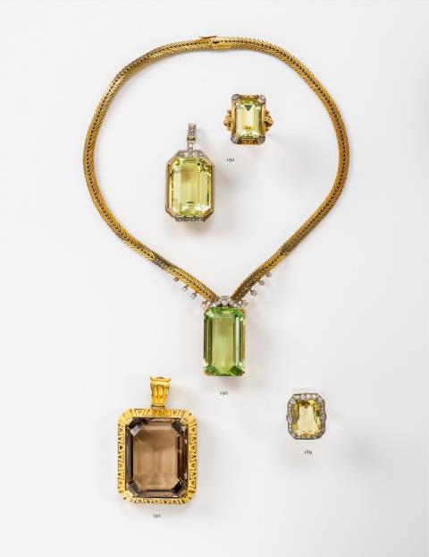 An 18k gold and beryl collier and pendant