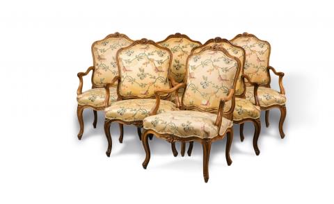 Pierre Nogaret - A set of six beechwood "fauteuils à la reine"