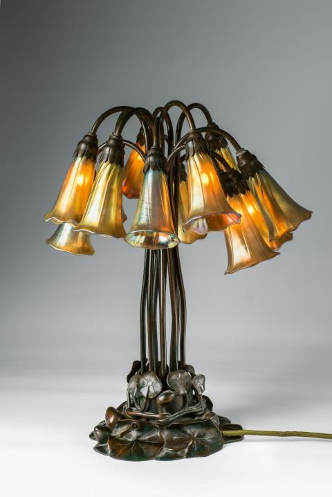  Tiffany Studios New York - Twelve-light Pond Lily Lamp