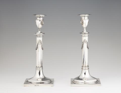 Johann Abraham Scholl - A rare pair of Duisburg silver candlesticks