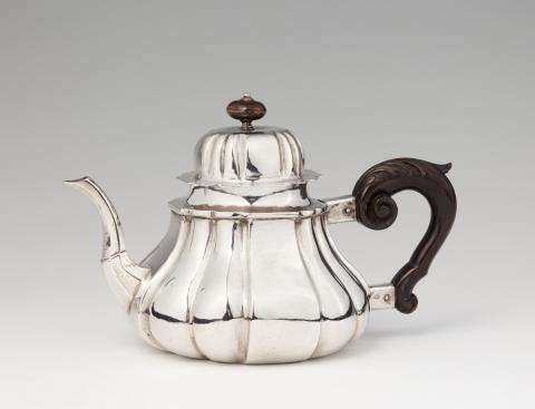 Peter Joseph Schawberg - A Cologne silver teapot