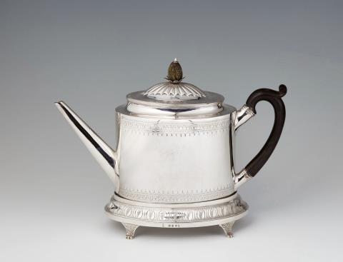 William Fountain & Daniel Pontifex - A George III silver teapot and stand