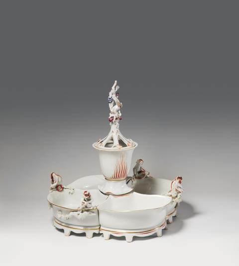 Max Esser - Meissen porcelain monkey bowls from the "Reineke Fuchs" centrepiece