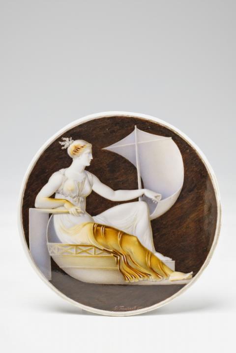 Gustav Friedrich Amalius Taubert - A Berlin KPM porcelain tondo with cameo painting