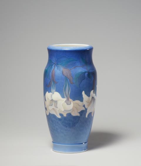  Royal Porcelain Manufacture Copenhagen - A large Royal Copenhagen porcelain vase with datura flowers