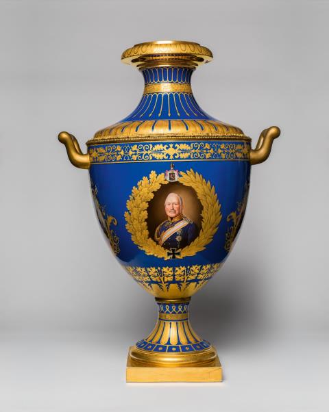Königliche Porzellanmanufaktur Berlin KPM - Vase für General von Voß-Buch