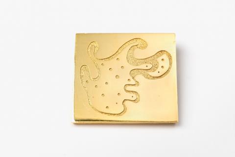 Max Pollinger - A gold brooch "Dreissig"