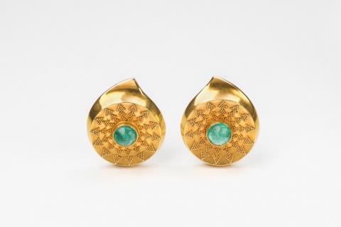 A pair of 18k gold granulation clip earrings