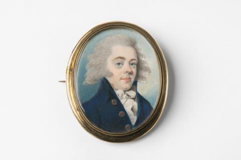  English School - A brooch with a portrait miniature of a gentleman