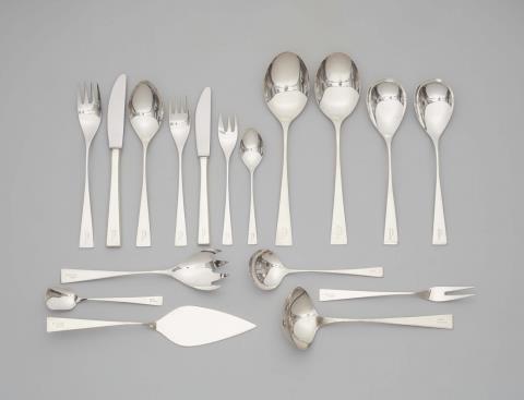 Wilhelm Braun-Feldweg - A Mettmann silver "GINGO" cutlery set