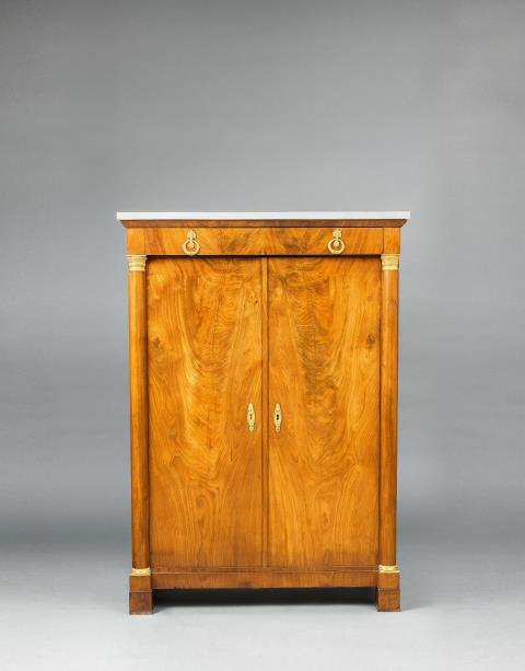 Johannes Klinckerfuß - A Neoclassical mahogany cabinet
