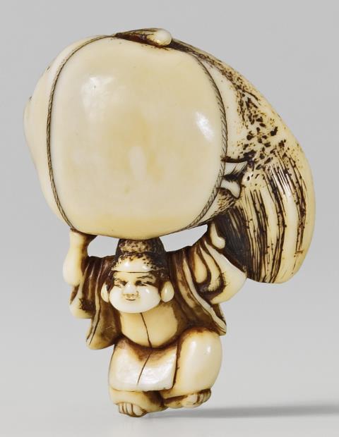Peter Ohr I - A small ivory netsuke of Ebisu with a blowfish. Early 19th century