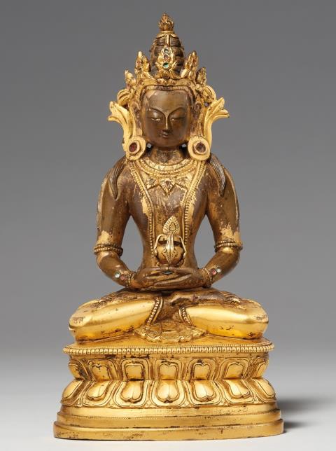 Falko Marx - Buddha Amitayus. Feuervergoldete Bronze. Sinotibetisch. 18./19. Jh.
