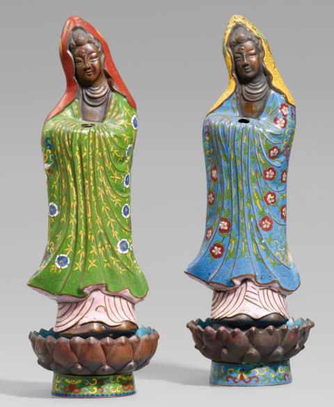 Nach Wassily Kandinsky - Two cloisonné enamel figures of Guanyin. Lates 19th/20th century