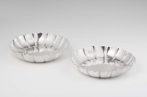 David Willaume I - Paar William & Mary Strawberry Dishes