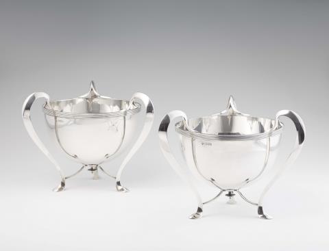 Horace Woodward & Co. - A pair of Jugendstil silver table centrepieces