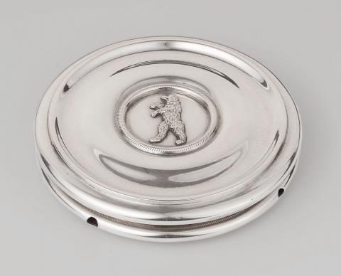 Johann George Hossauer - A small Berlin silver seal box