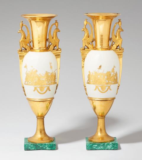  Imperial Porcelain Manufacture St. Petersburg - A pair of Russian Neoclassical vases