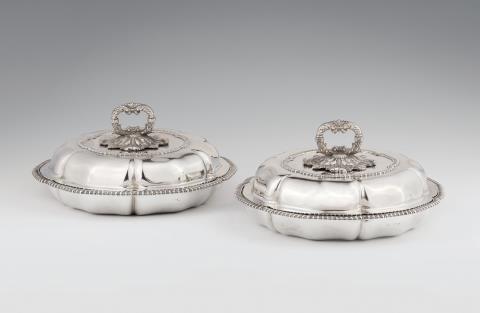 Paul Storr - A pair of George IV silver dishes made for Princess Viktoria von Preußen