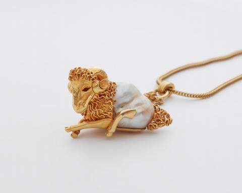 Elisabeth Treskow - An 18k gold Renaissance style pearl pendant