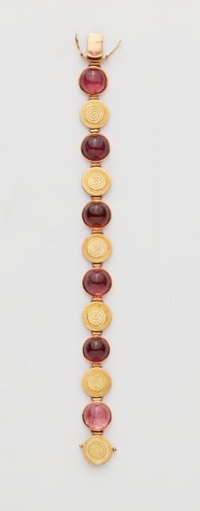 Käthe Ruckenbrod - An 18k gold rubelite bracelet and necklace