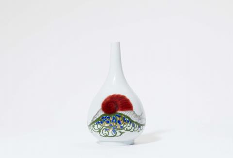 Theodor Grust - A rare Meissen porcelain vase with snail decor