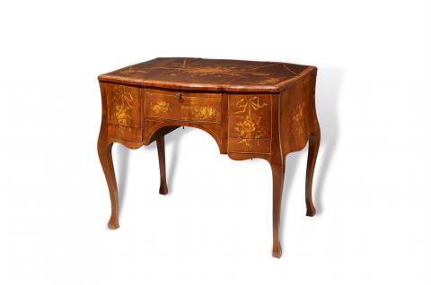 Abraham Roentgen - A dressing table by the workshop of Abraham Roentgen